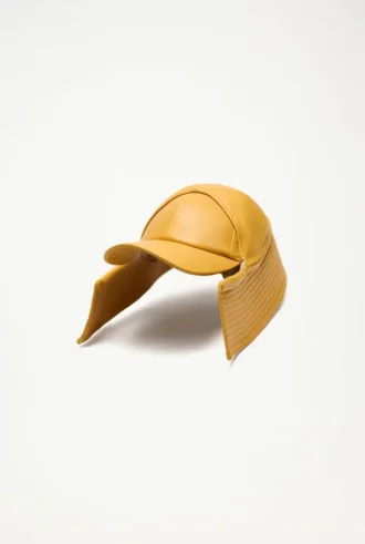 Το κίτρινο καπέλο τύπου bucket