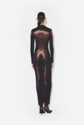 to makry forema body dust se chroma mpronze 2 330x491 - &Tau;&omicron; &mu;&alpha;&kappa;&rho;ύ &phi;ό&rho;&epsilon;&mu;&alpha; Body Dust &sigma;&epsilon; &chi;&rho;ώ&mu;&alpha; &mu;&pi;&rho;&omicron;&nu;&zeta;έ