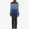 Το μακρύ φόρεμα με 3D ρίγες Το μακρύ φόρεμα με 3D ρίγες
