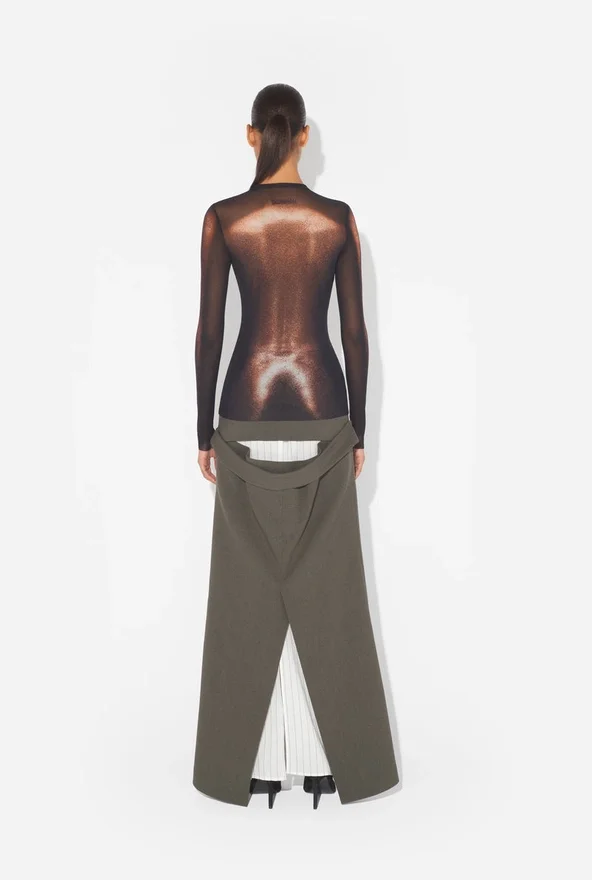 Το μπλουζάκι Bronze Body Dust Το μπλουζάκι Bronze Body Dust