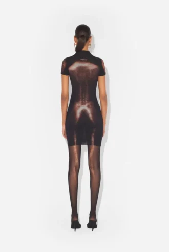 to sorts body dust se chroma mpronze 2 330x491 - &Tau;&omicron; &sigma;&omicron;&rho;&tau;&sigmaf; Body Dust &sigma;&epsilon; &chi;&rho;ώ&mu;&alpha; &mu;&pi;&rho;&omicron;&nu;&zeta;έ